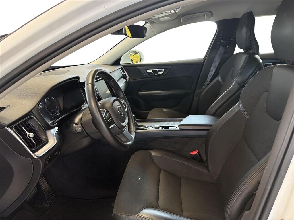Volvo V60 2,0 D4 Momentum 190HK Stc 8g Aut. - Image 4