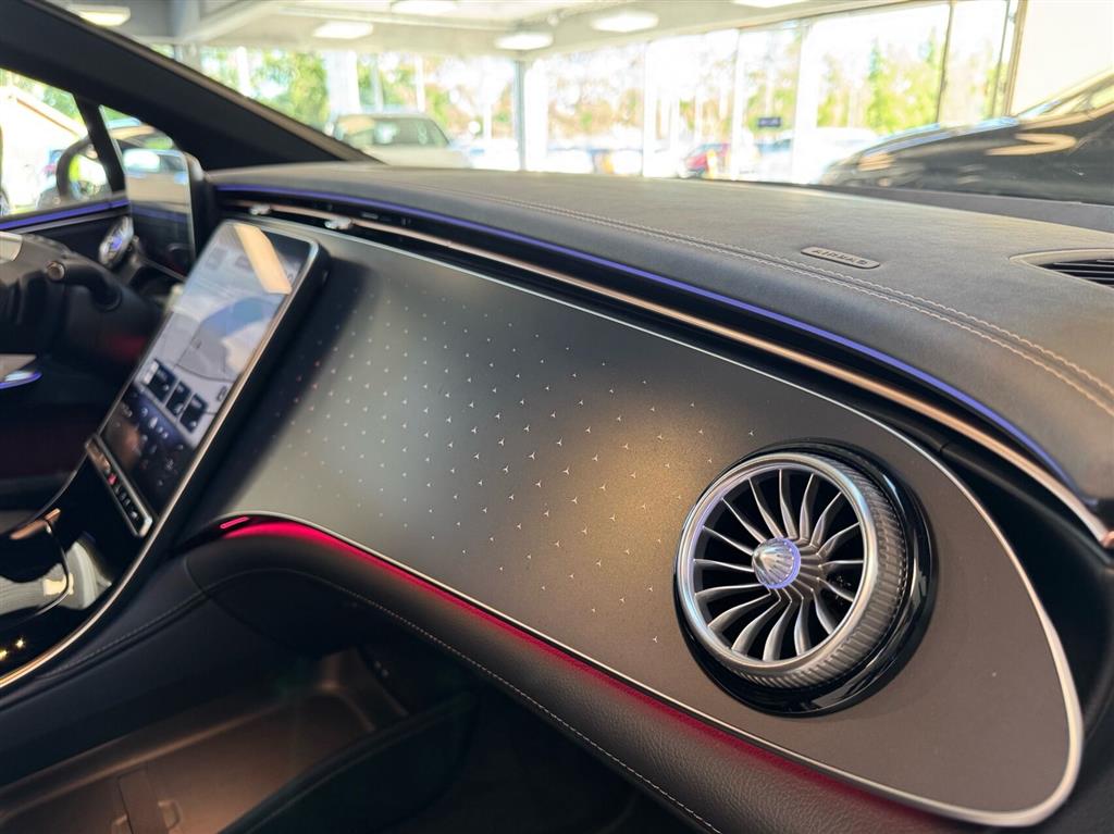 Mercedes-Benz EQE 300 EL Electric Art 245HK Aut. - Image 8