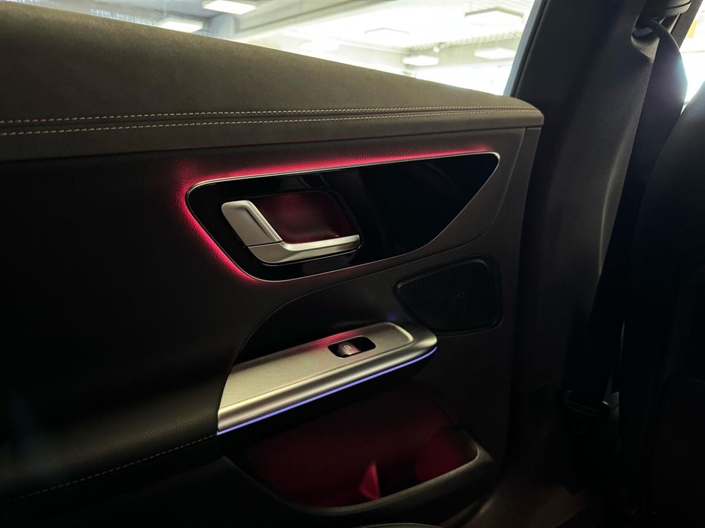 Mercedes-Benz EQE 300 EL Electric Art 245HK Aut. - Image 13