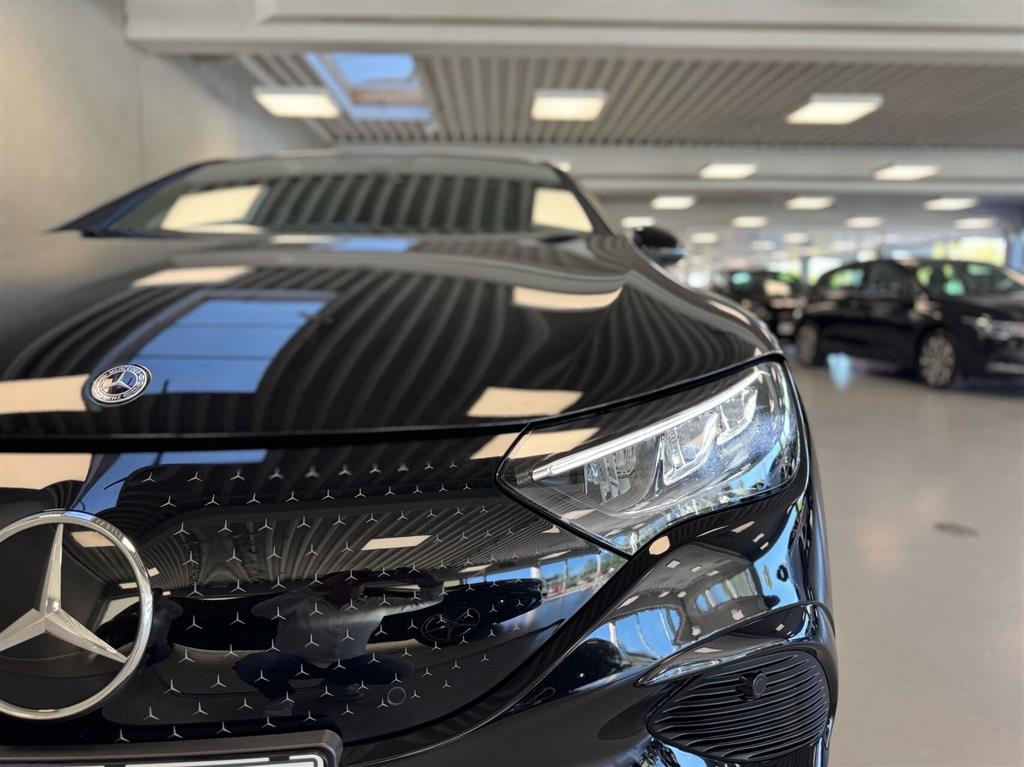Mercedes-Benz EQE 300 EL Electric Art 245HK Aut. - Image 3