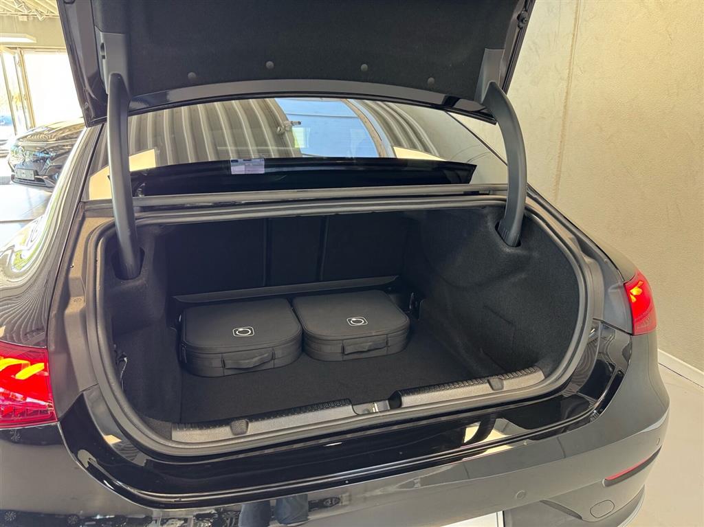 Mercedes-Benz EQE 300 EL Electric Art 245HK Aut. - Image 28