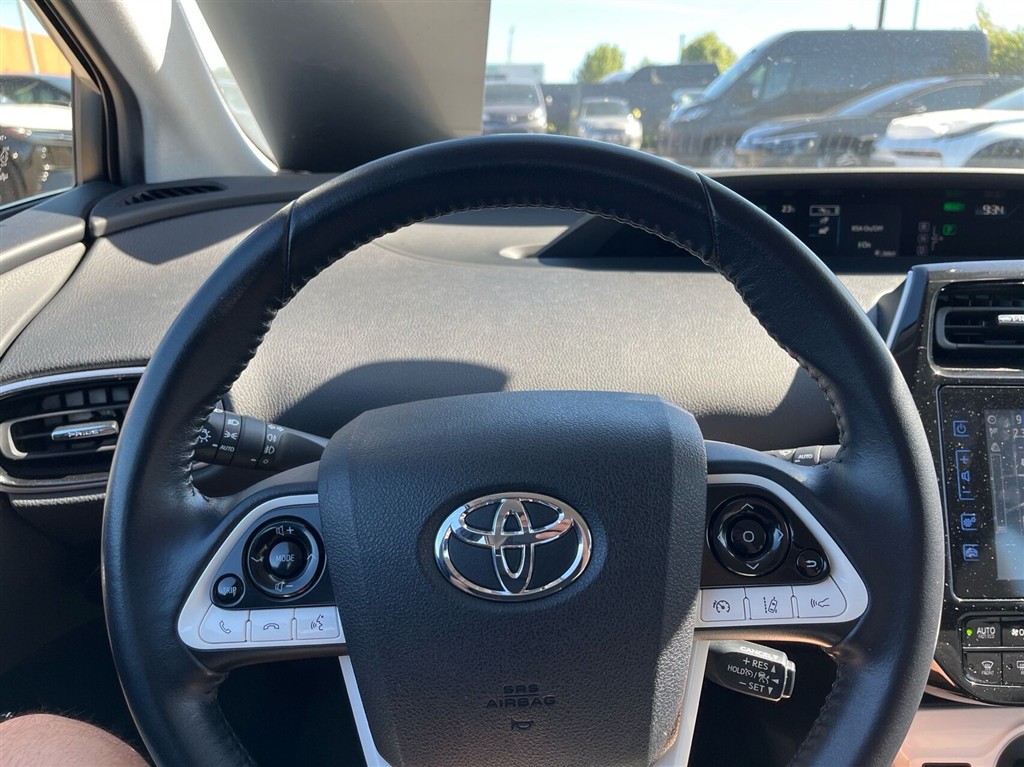 Toyota Prius Plug-in 1,8 Plugin-hybrid H3 122HK 5d Aut. - Image 10