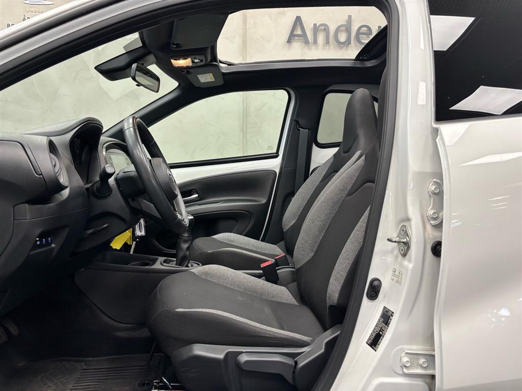 Toyota Aygo X 1,0 VVT-I Air Active 72HK 5d - Image 8