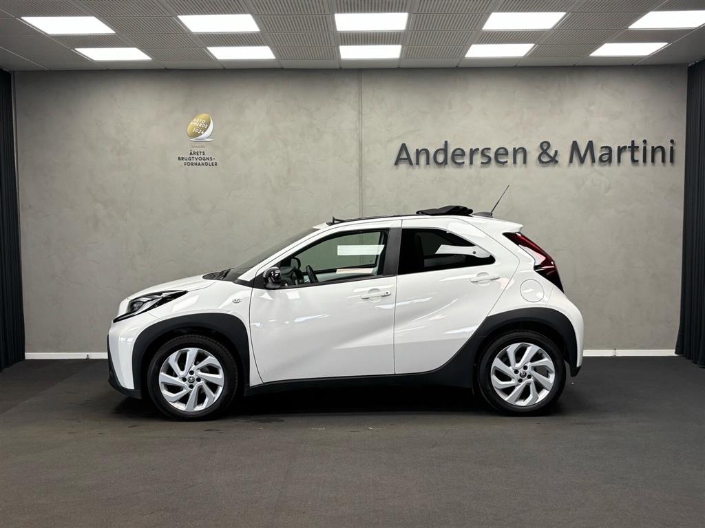 Toyota Aygo X 1,0 VVT-I Air Active 72HK 5d - Image 2
