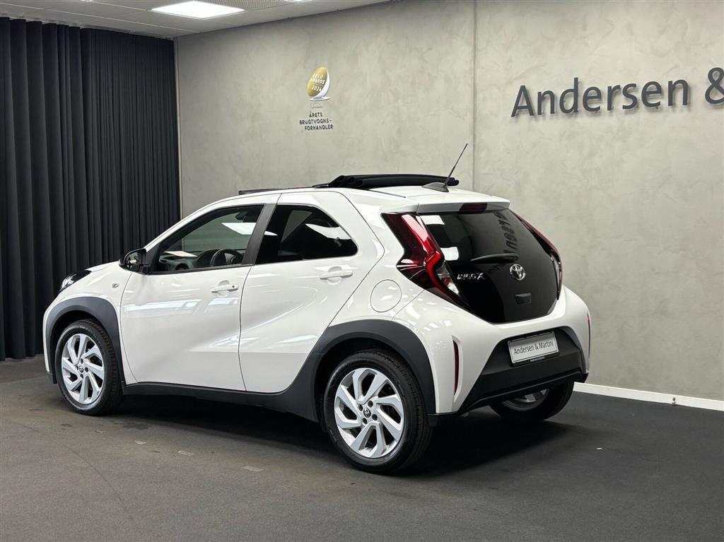 Toyota Aygo X 1,0 VVT-I Air Active 72HK 5d - Image 3