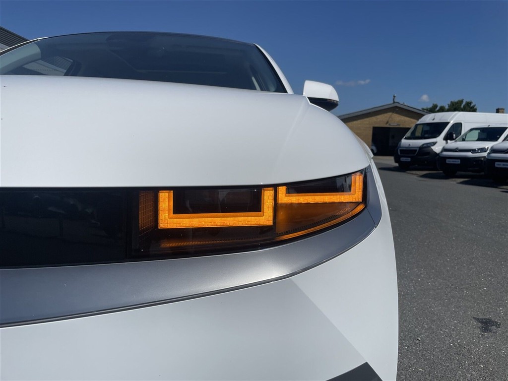 Hyundai Ioniq 5 Electric 72,6 kWh Advanced 218HK 5d Aut. - Image 2