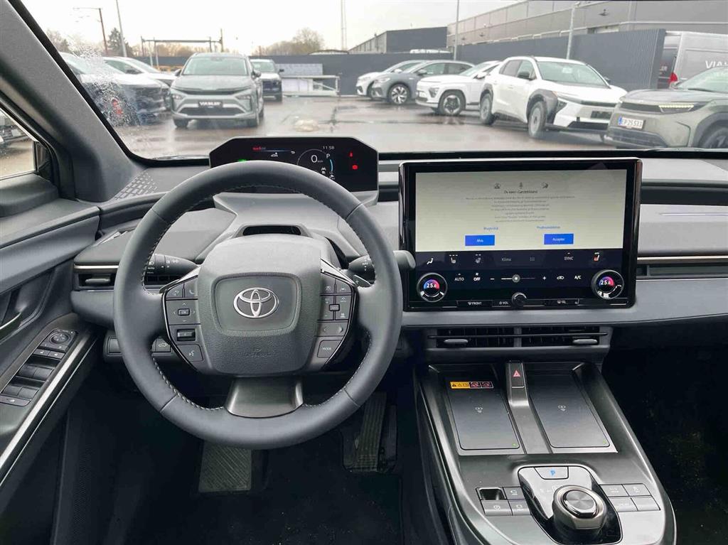 Toyota bZ4X 165 kW (224 hk) aut. gear Active Tech - Image 7
