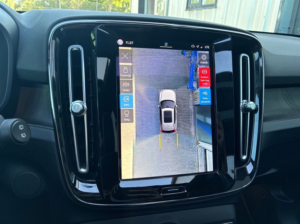 Volvo XC40 P6 Recharge Ultimate 231HK 5d Aut. - Image 13