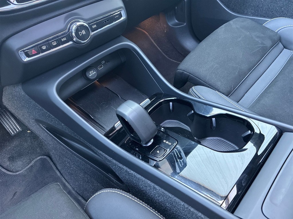 Volvo XC40 P6 Recharge Ultimate 231HK 5d Aut. - Image 18