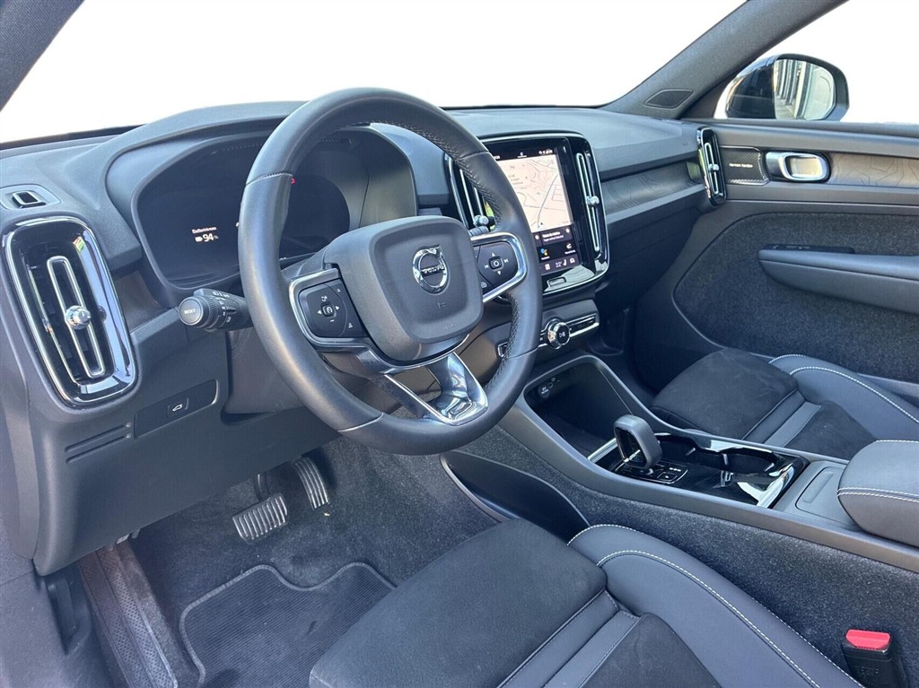 Volvo XC40 P6 Recharge Ultimate 231HK 5d Aut. - Image 4