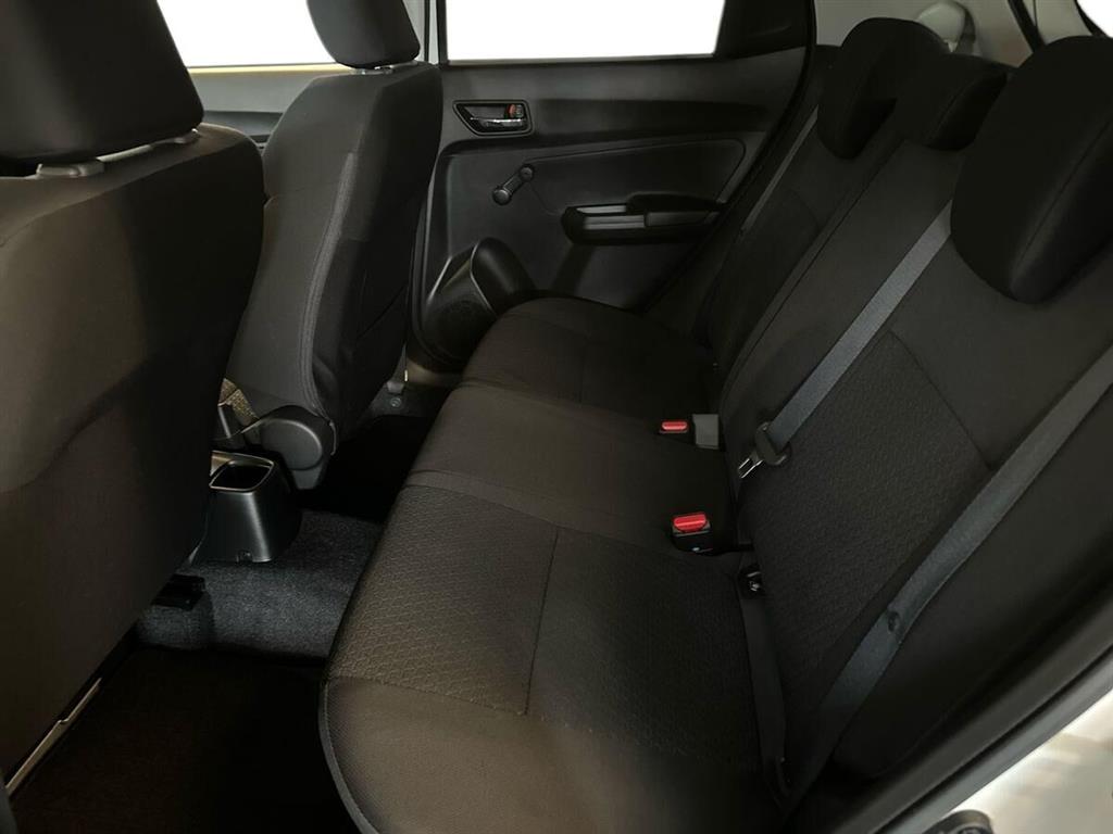 Suzuki Swift 1,2 Dualjet Mild hybrid Action AEB 83HK 5d - Image 17