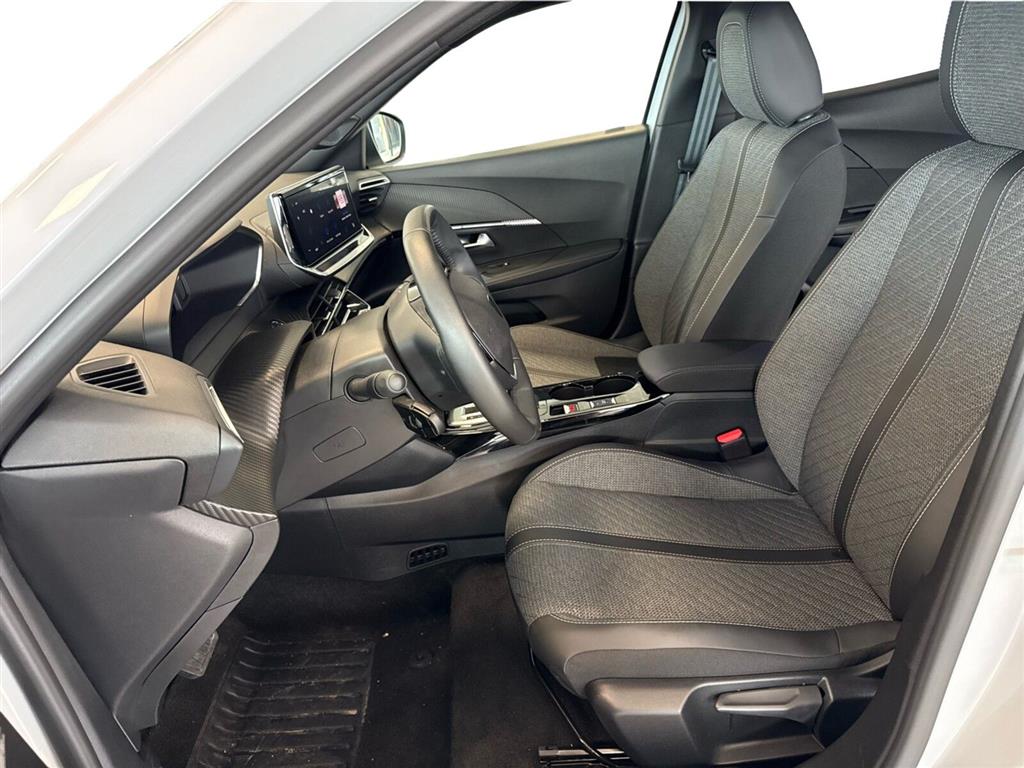 Peugeot e-2008 EL Allure 156HK 5d Aut. - Image 11