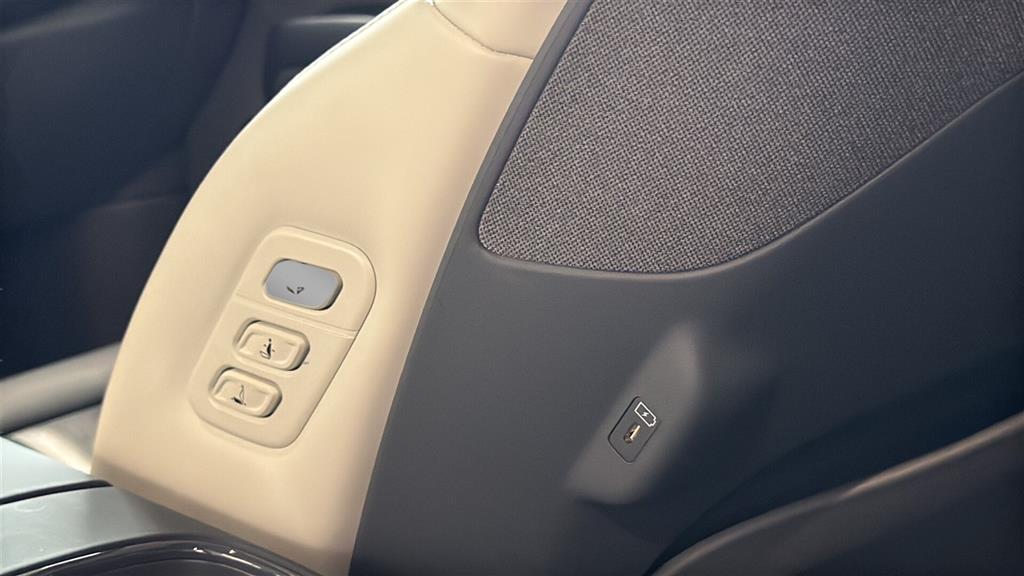 Kia EV9 EL Long Range Performance GT-Line AWD 384HK 5d Aut. - Image 16