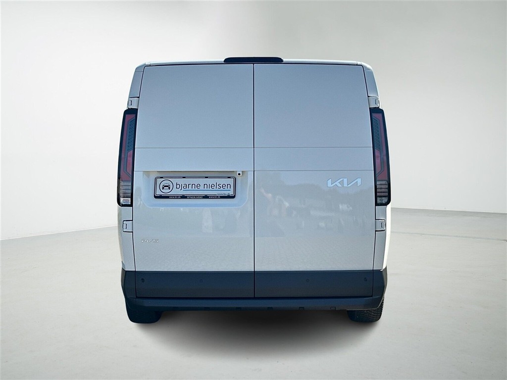 Kia PV5 Cargo L2H1 EL Long Range Work Pro 163HK Van Aut. - Image 5