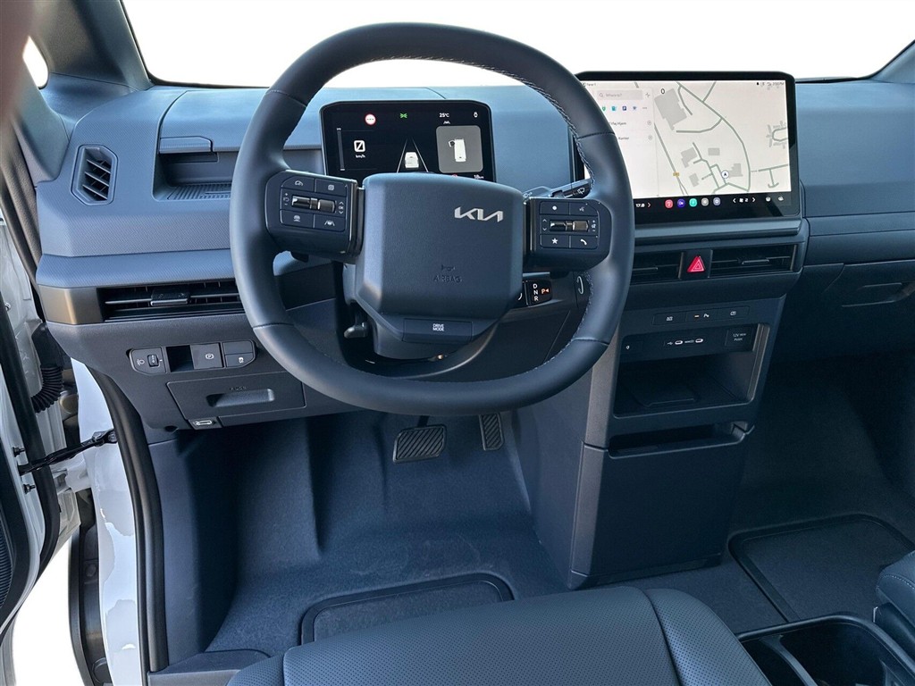 Kia PV5 Cargo L2H1 EL Long Range Work Pro 163HK Van Aut. - Image 9