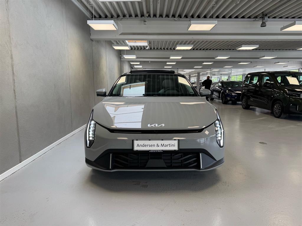 Kia EV4 EL Long Range Upgrade 204HK 5d Aut. - Image 2