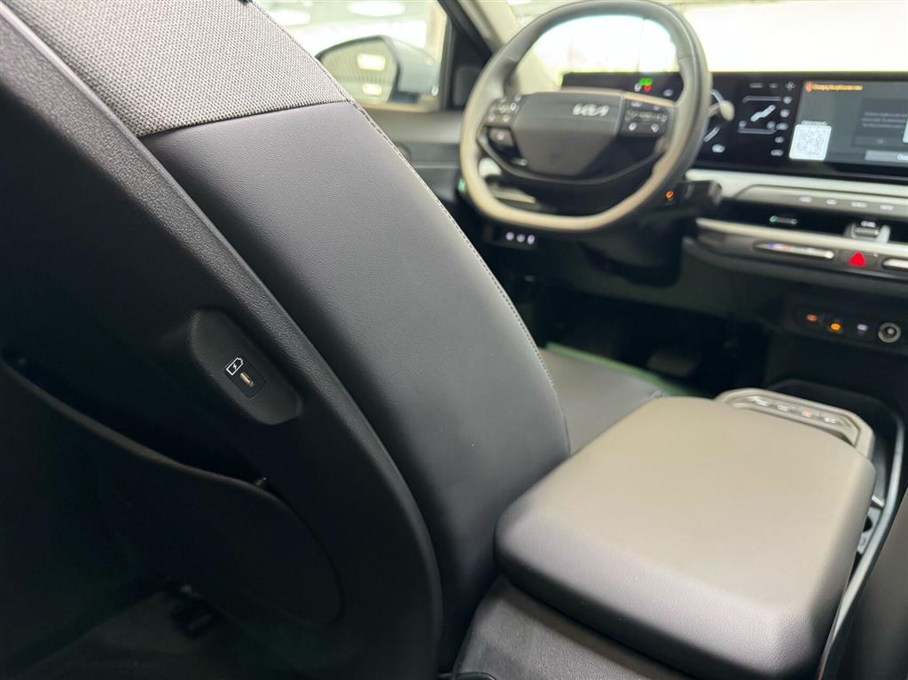 Kia EV4 EL Long Range Upgrade 204HK 5d Aut. - Image 12