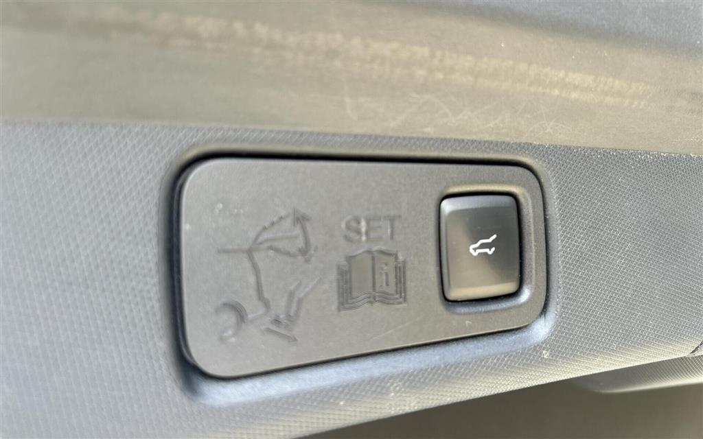 Ford Mustang Mach-E EL UR Premium AWD 351HK 5d Aut. - Image 20