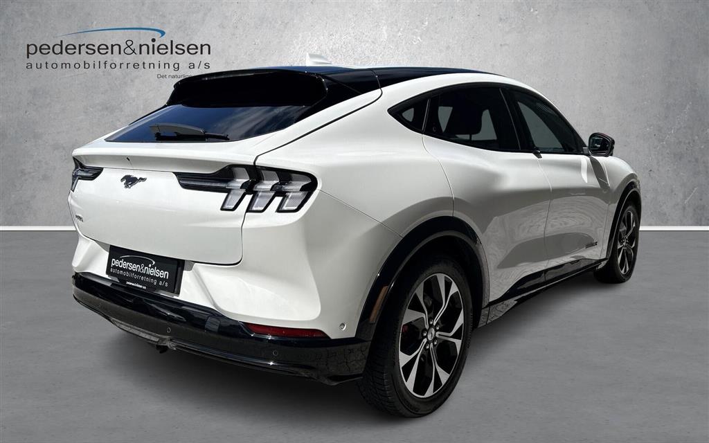 Ford Mustang Mach-E EL UR Premium AWD 351HK 5d Aut. - Image 5