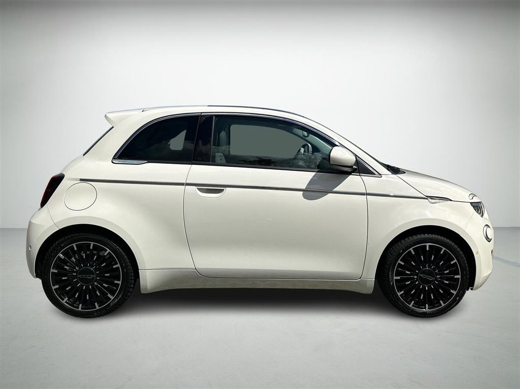 Fiat 500e 3+1 EL La Prima By Bocelli 118HK 4d Aut. - Image 5