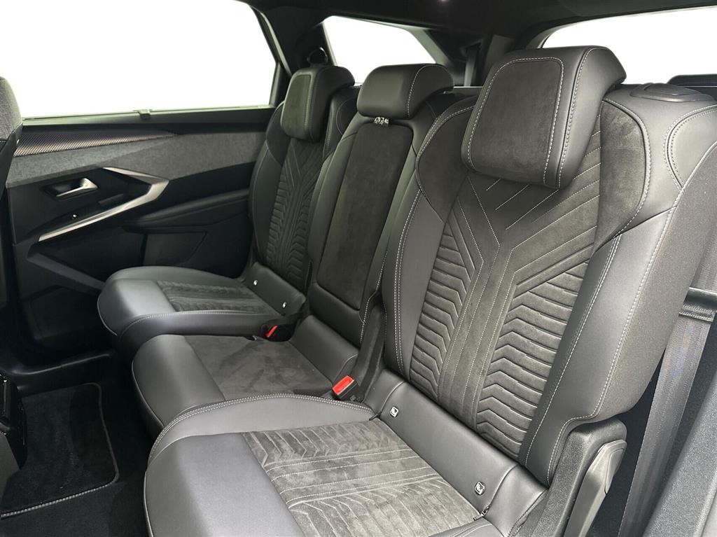 Peugeot e-5008 EL GT Pack 325HK 5d Aut. - Image 13