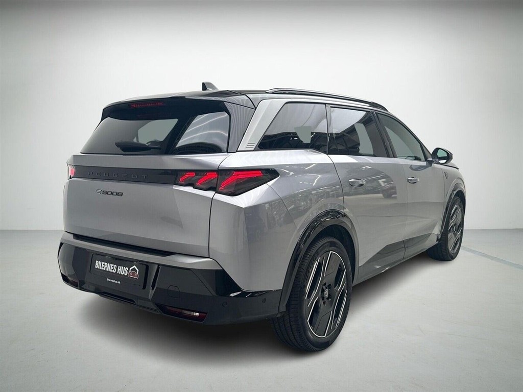 Peugeot e-5008 EL GT Pack 325HK 5d Aut. - Image 2