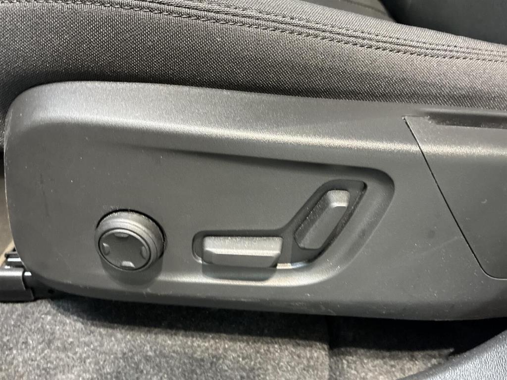 Volvo C40 Recharge Extended Range Ultimate 252HK 5d Aut. - Image 17