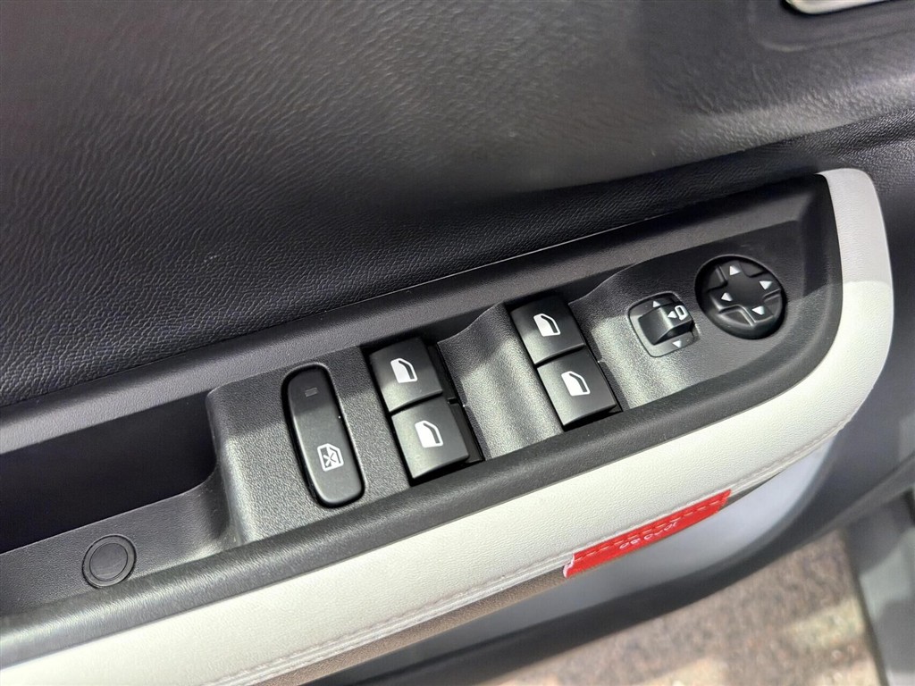 Citroën e-C3 Aircross EL Max 113HK 5d Aut. - Image 11