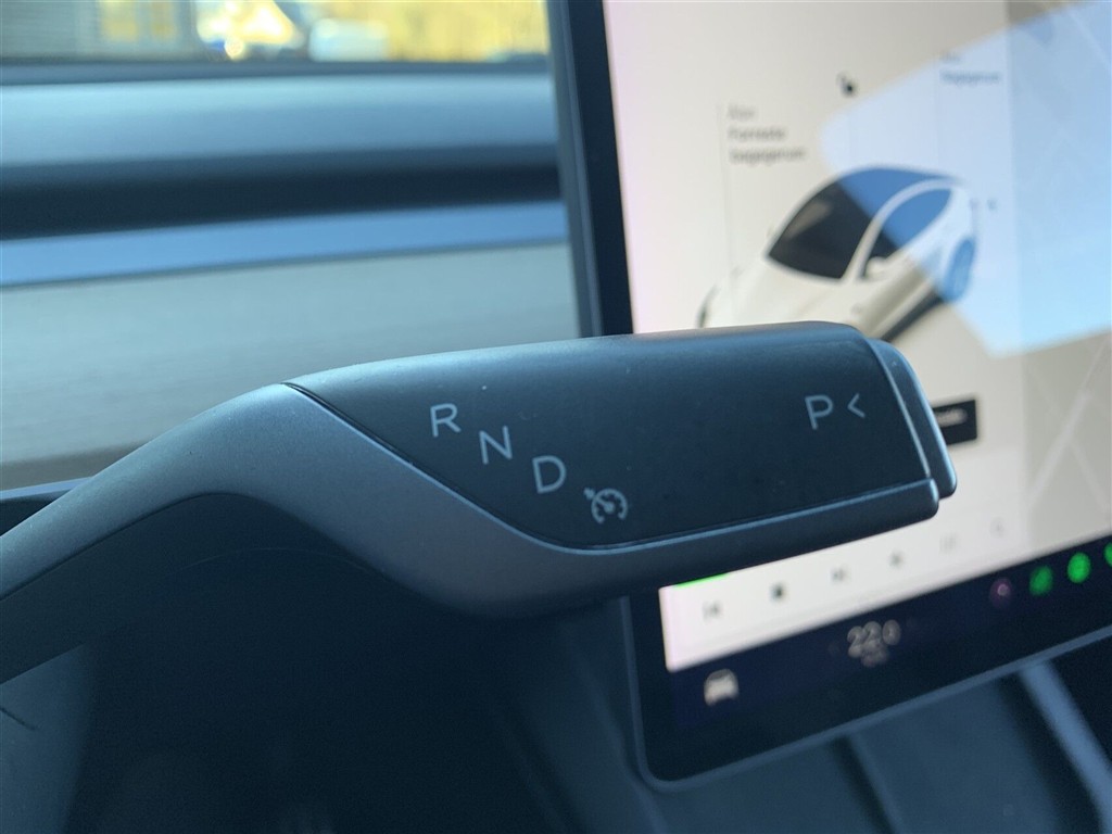 Tesla Model Y 75 kWh Long Range AWD 514HK 5d Aut. - Image 12