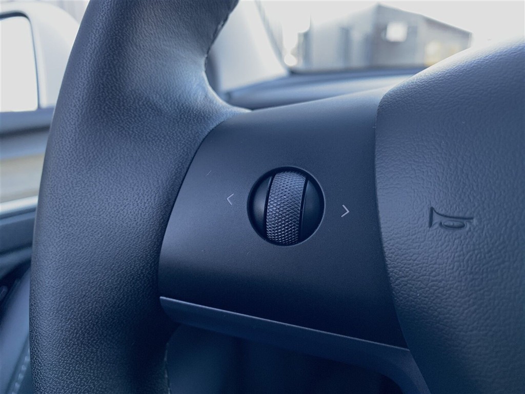 Tesla Model Y 75 kWh Long Range AWD 514HK 5d Aut. - Image 14