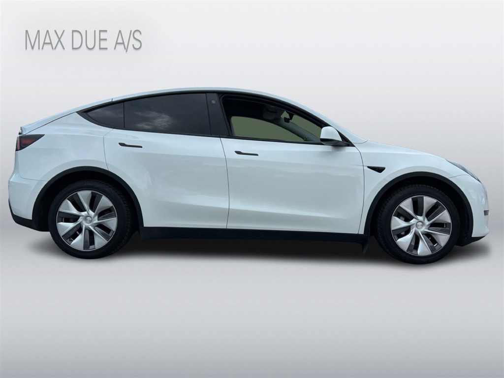 Tesla Model Y 75 kWh Long Range AWD 514HK 5d Aut. - Image 4