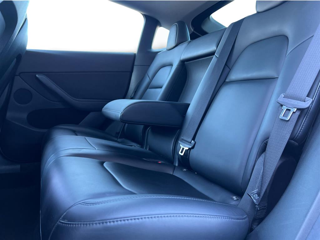 Tesla Model Y 75 kWh Long Range AWD 514HK 5d Aut. - Image 11