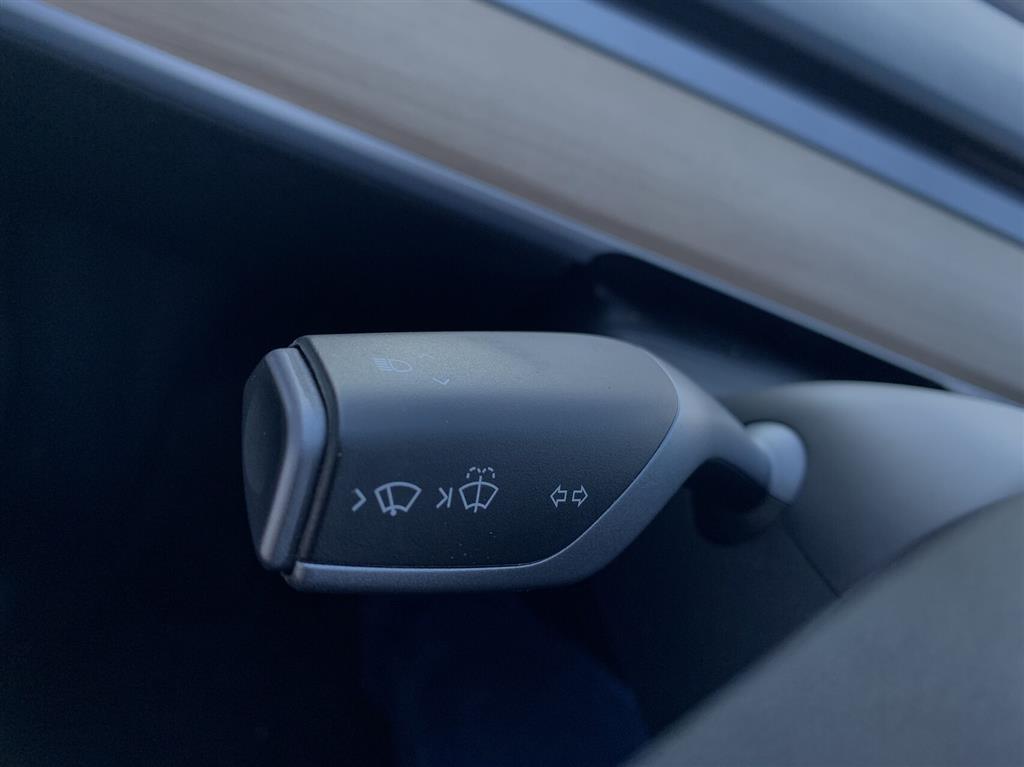 Tesla Model Y 75 kWh Long Range AWD 514HK 5d Aut. - Image 12