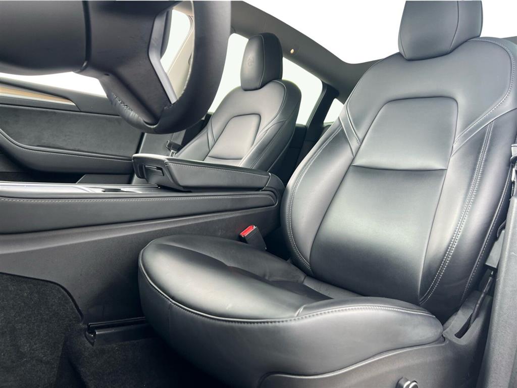 Tesla Model Y 75 kWh Long Range AWD 514HK 5d Aut. - Image 10