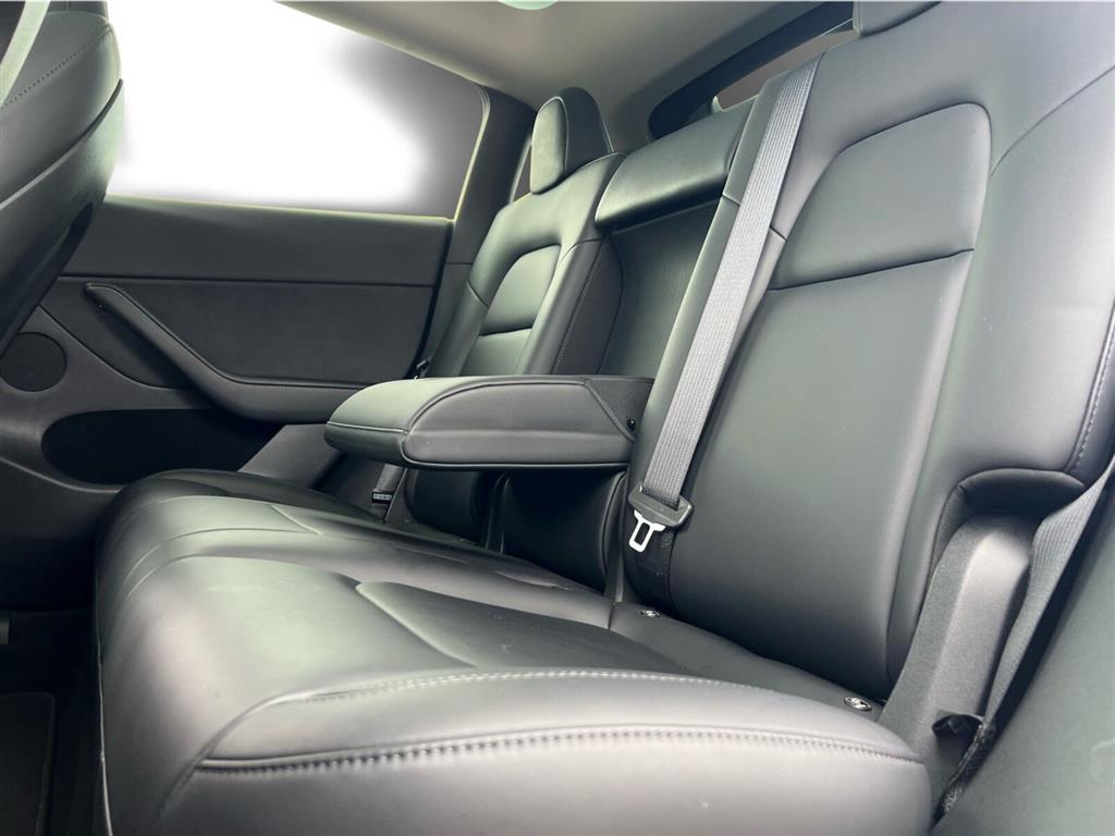 Tesla Model Y 75 kWh Long Range AWD 514HK 5d Aut. - Image 11