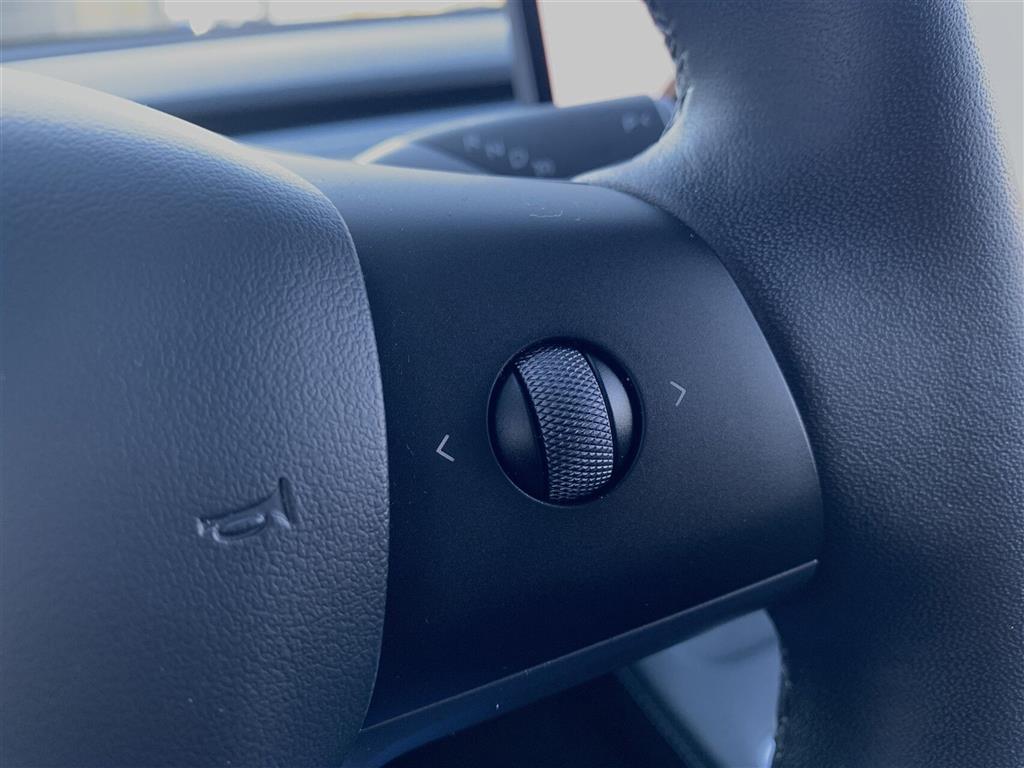 Tesla Model Y 75 kWh Long Range AWD 514HK 5d Aut. - Image 17