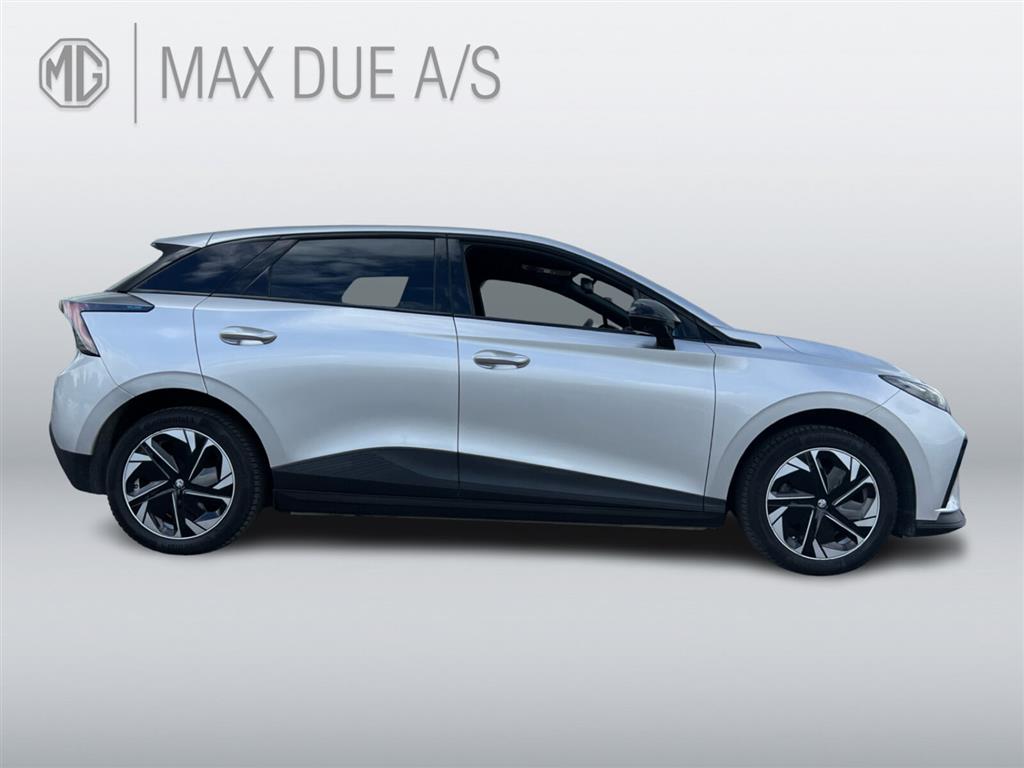 MG MG4 Electric 64 kWh LR Luxury 204HK 5d Aut. - Image 4