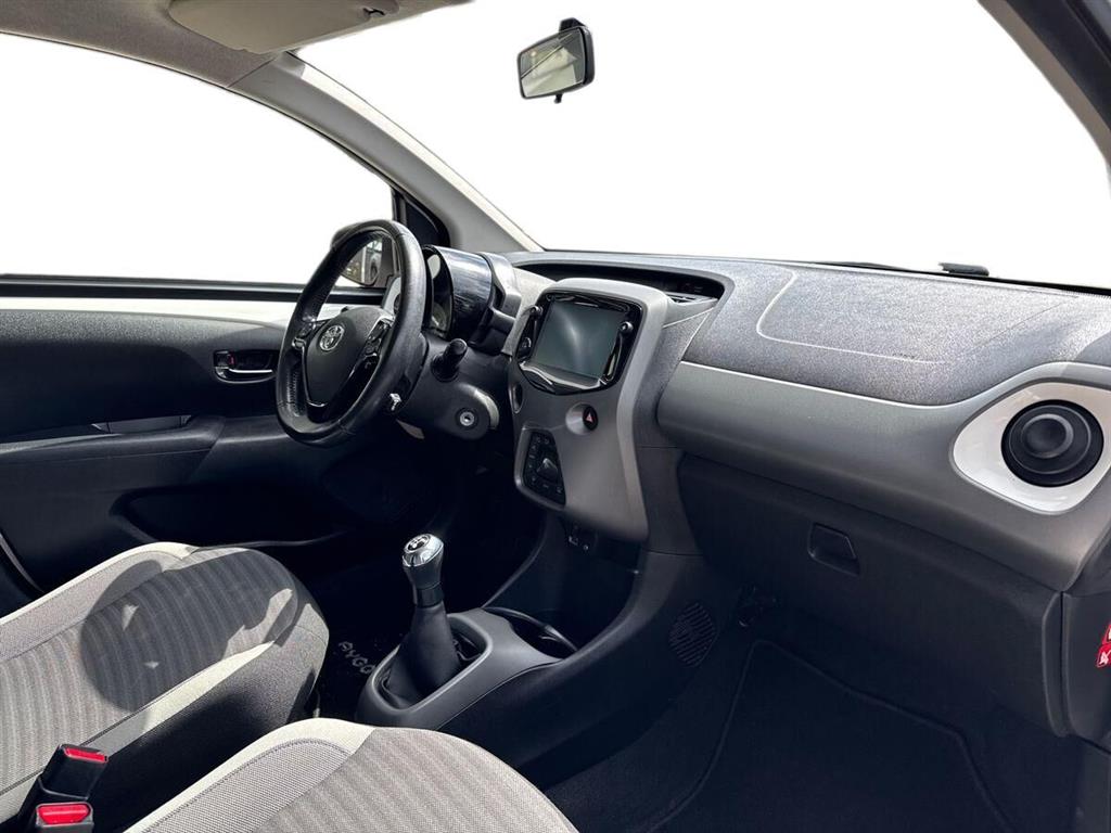 Toyota Aygo 1,0 VVT-I X-pression 72HK 5d - Image 13