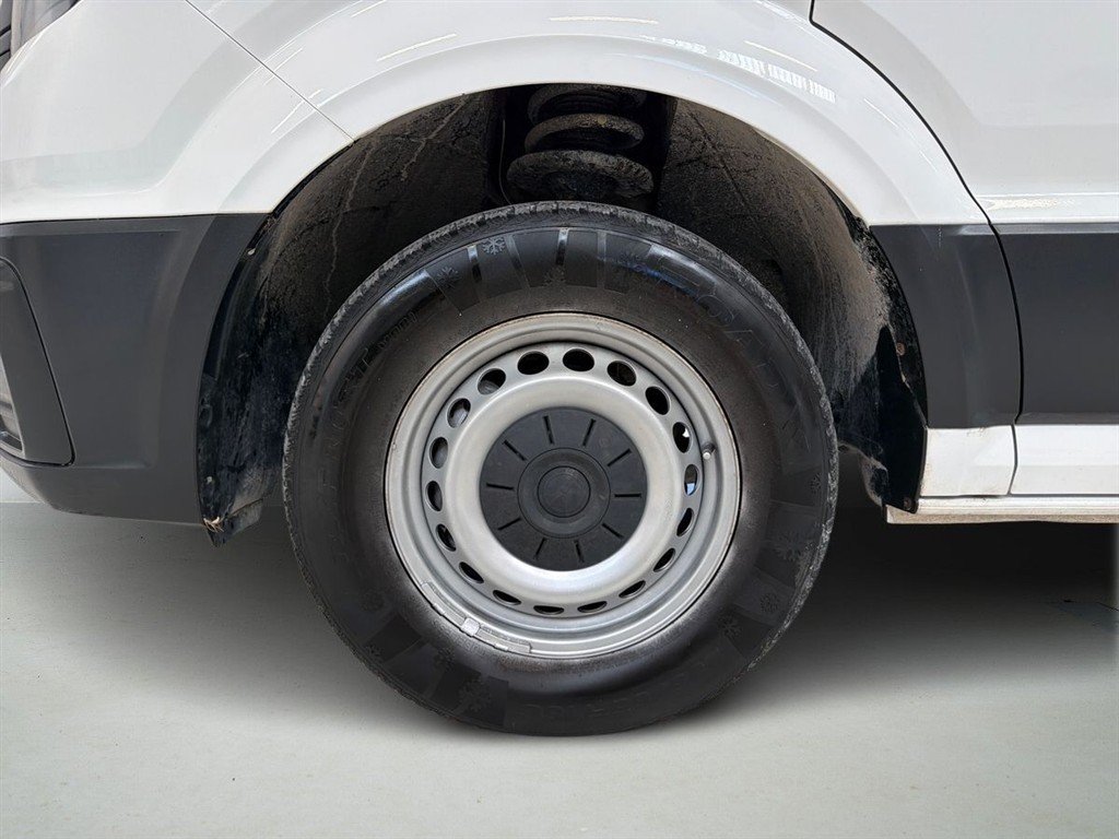 VW Crafter 35 L4H3 2,0 TDI SCR 177HK Van 6g - Image 8