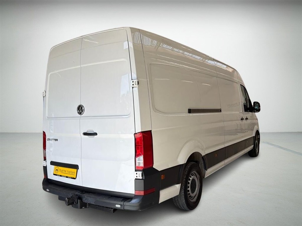 VW Crafter 35 L4H3 2,0 TDI SCR 177HK Van 6g - Image 2