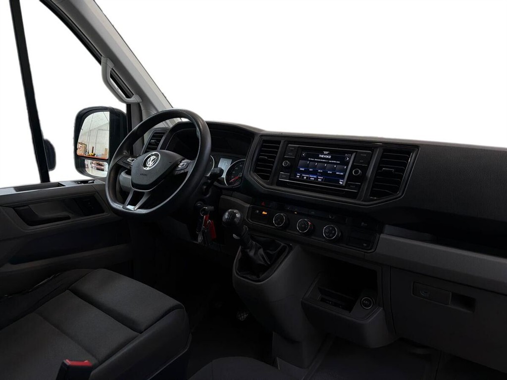 VW Crafter 35 L4H3 2,0 TDI SCR 177HK Van 6g - Image 4