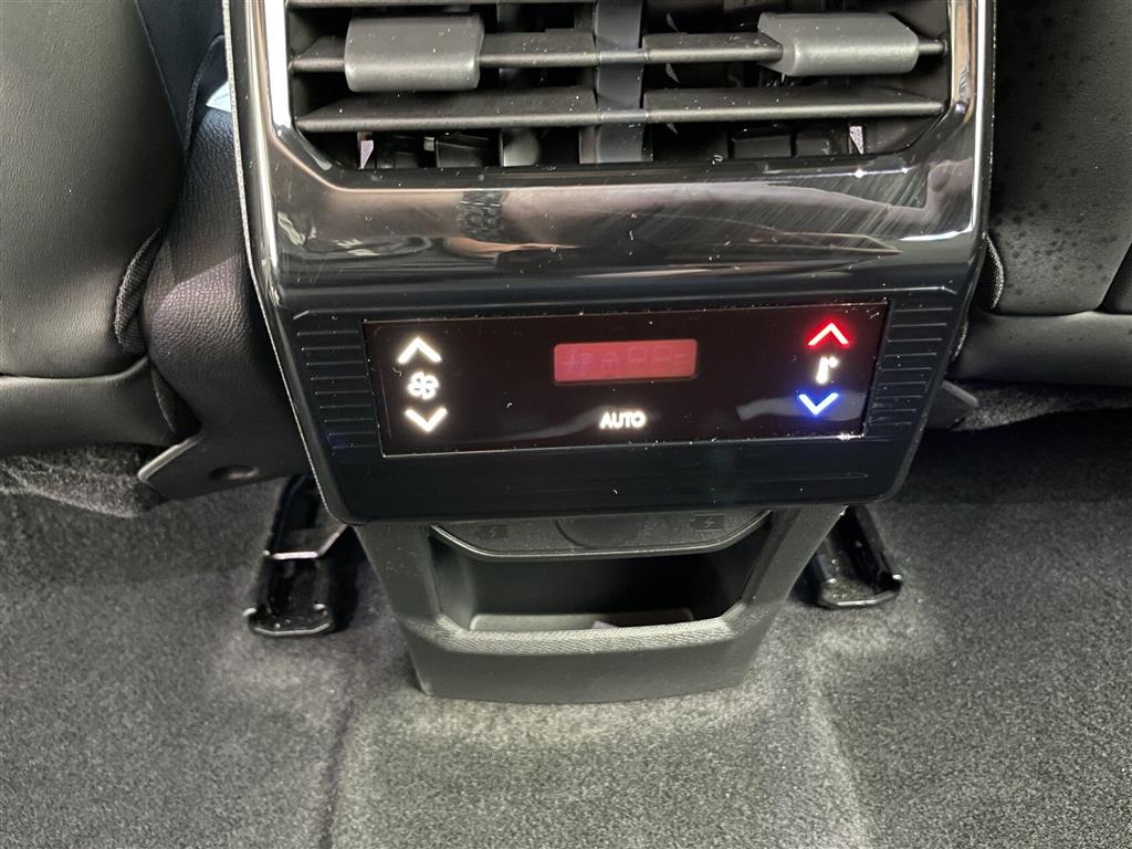 Peugeot e-5008 EL GT Pack 210HK 5d Aut. - Image 30