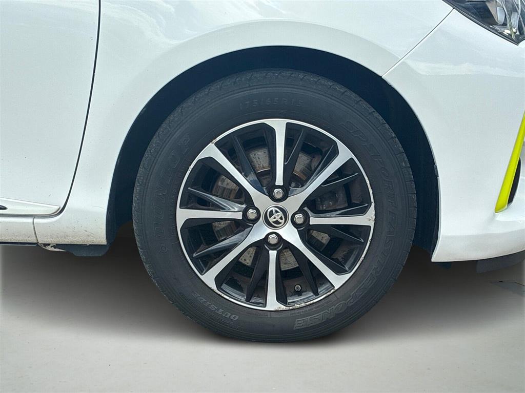 Toyota Yaris 1,5 Hybrid H3 Smartpakke E-CVT 100HK 5d Trinl. Gear - Image 8