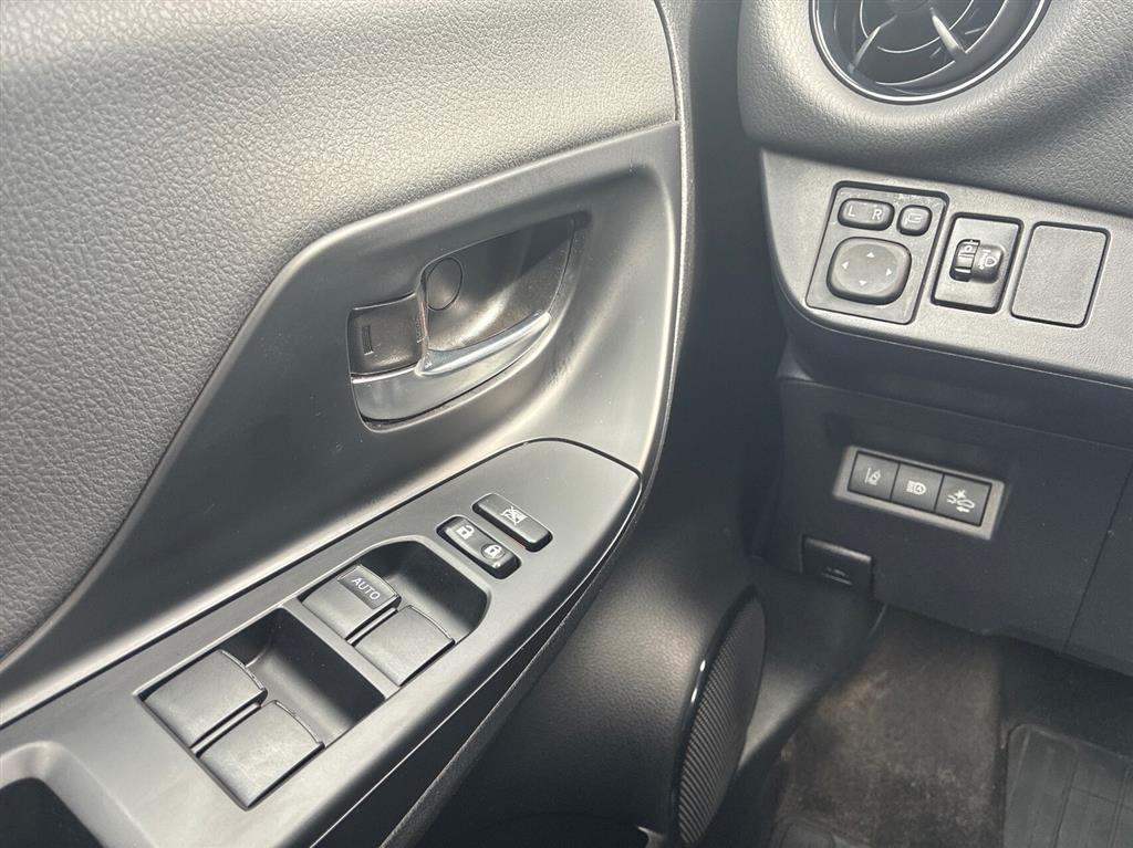 Toyota Yaris 1,5 Hybrid H3 Smartpakke E-CVT 100HK 5d Trinl. Gear - Image 16