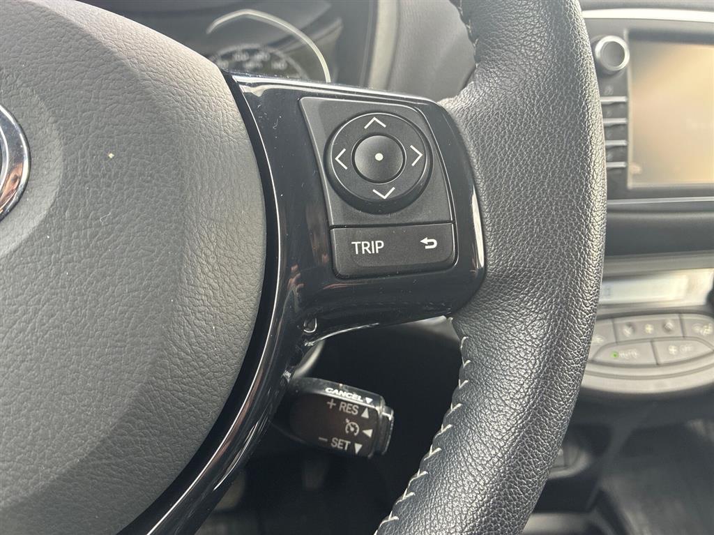 Toyota Yaris 1,5 Hybrid H3 Smartpakke E-CVT 100HK 5d Trinl. Gear - Image 18