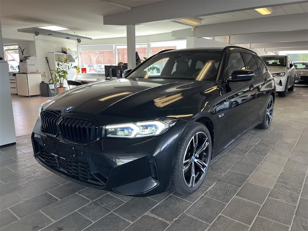 BMW 330e Touring 2,0 Plugin-hybrid M-Sport 292HK Stc 8g Aut.