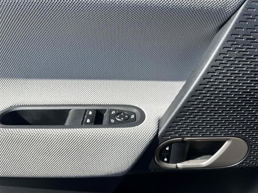 Mini Cooper SE EL Favoured Trim Option Level XL 218HK 3d Aut. - Image 7