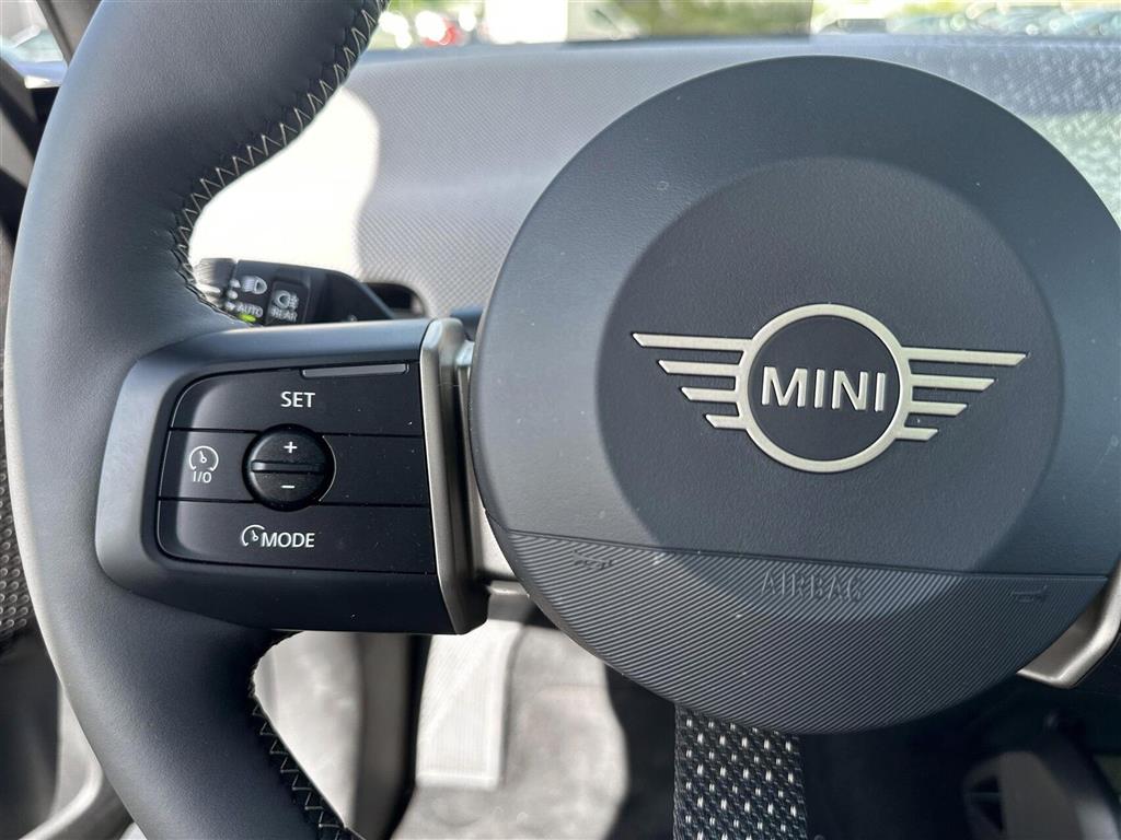 Mini Cooper SE EL Favoured Trim Option Level XL 218HK 3d Aut. - Image 8