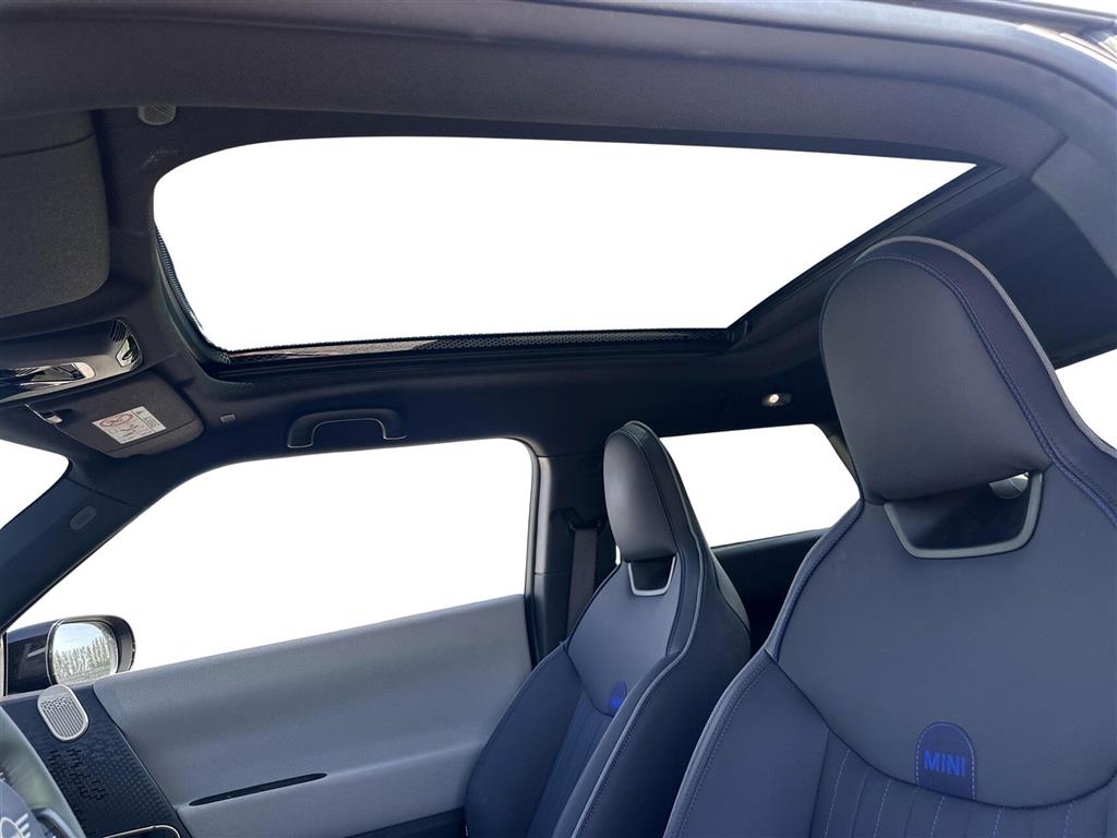 Mini Cooper SE EL Favoured Trim Option Level XL 218HK 3d Aut. - Image 15