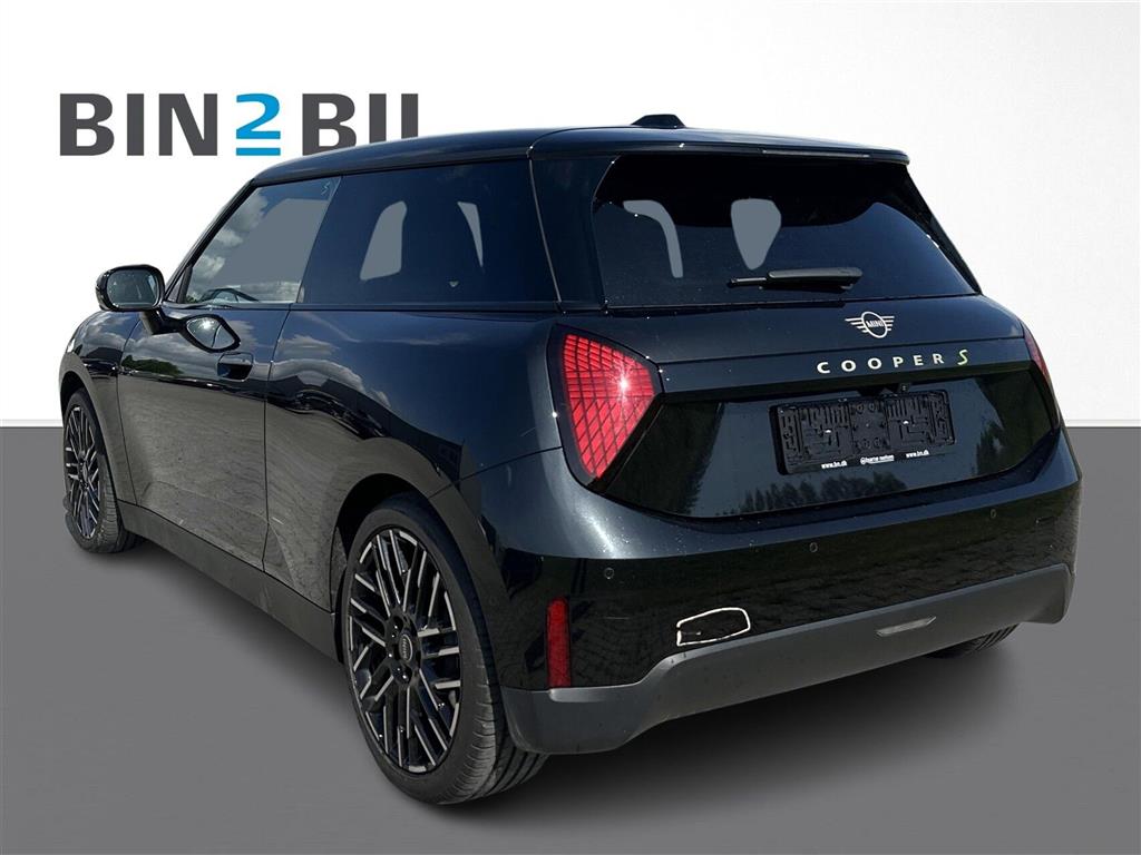 Mini Cooper SE EL Favoured Trim Option Level XL 218HK 3d Aut. - Image 3